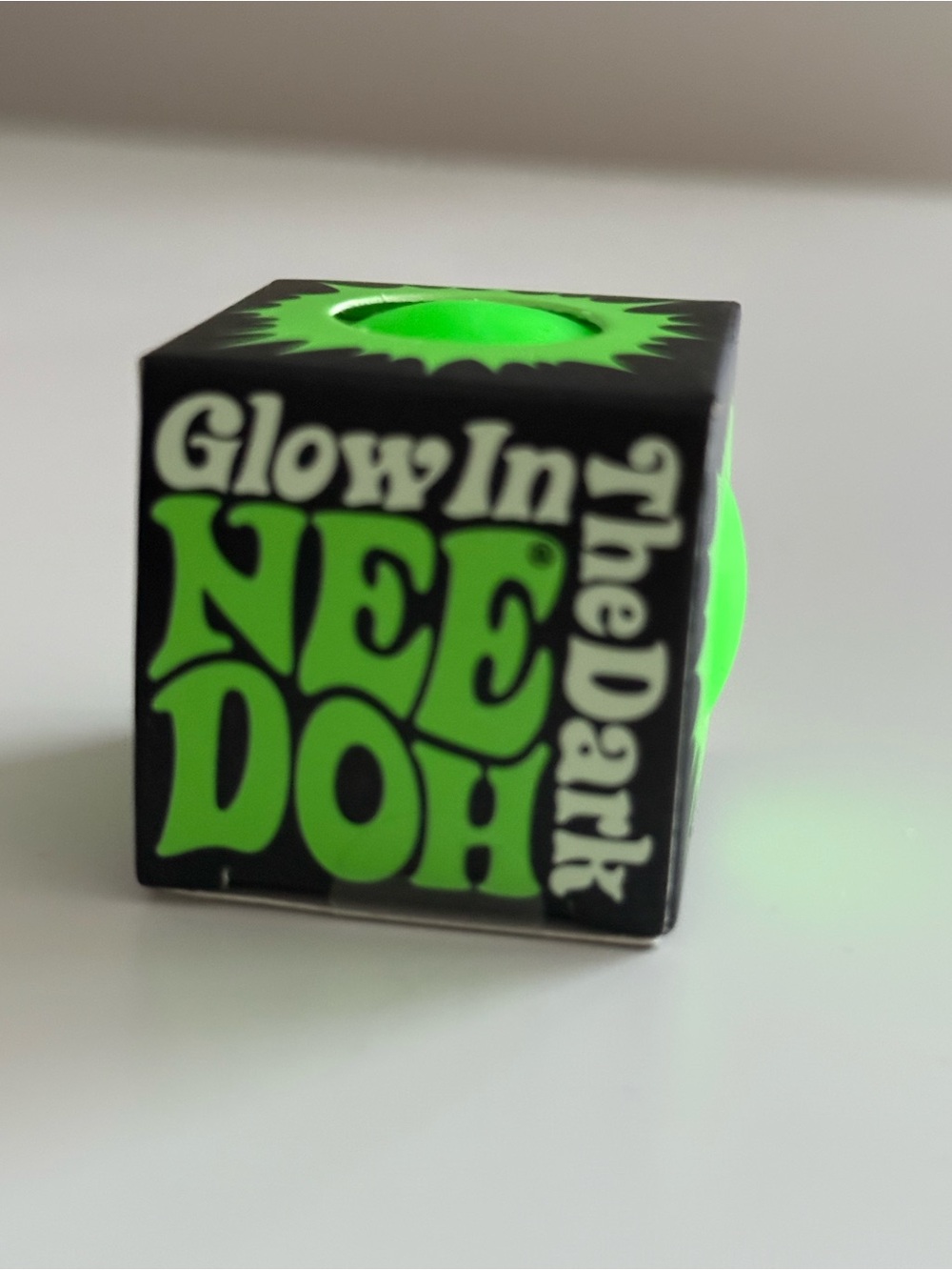 New NeeDoh Teenie Groovy Glob GLOW IN THE DARK Squish Toy GREEN Mini
